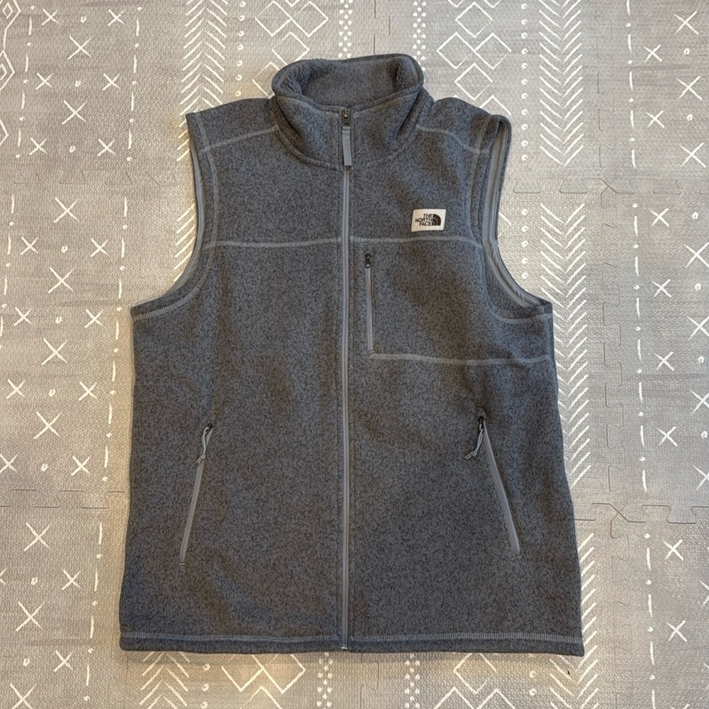 Like new condition, barely worn